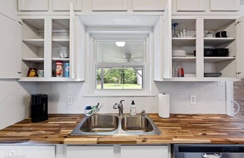 Bossier City House | Charming 2-bedroom house in Bossier City & Barksdale Air Force Base