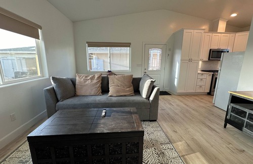Santa Maria Cottage | Charming 2-bedroom cottage with WiFi, AC in Santa Maria