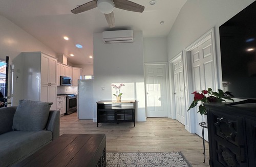 Santa Maria Cottage | Charming 2-bedroom cottage with WiFi, AC in Santa Maria