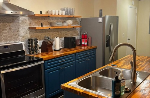 Springville Cabin | Charming 2-bedroom cabin in Springville with over an acre yard! Very peaceful!
