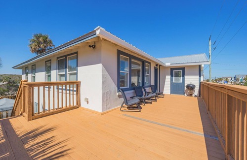Vilano Beach House | Charming 2-bedroom house in superb St. Augustine. Located in Vilano Beach.