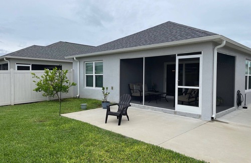 Wildwood House | Charming 2-bedroom house in The Villages with Golf Cart