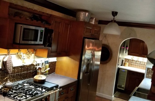 Cal Heights House | Charming 2-bedroom vacation home just 13 minutes from Long Beach Cruise Terminal