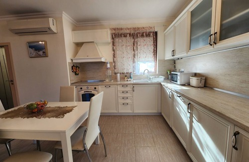 Vetren Villa | Charming 2-bedroom villa with AC, WiFi in Burgas Area near beaches & airport