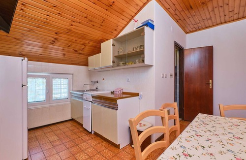 Nerezine Apartment | Charming 2-Bedrooms Apartment in Nerezine