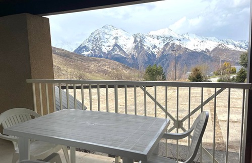 Peyragudes Apartment | Charming 2-BR Apt for 4, Near Slopes, Stunning Views, Parking & Spa Access in Peyragudes