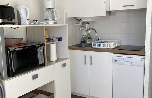 Eclose-Est Apartment | Charming 2-room apt in Alpe d'Huez, 4 people, south-facing balcony, ski locker