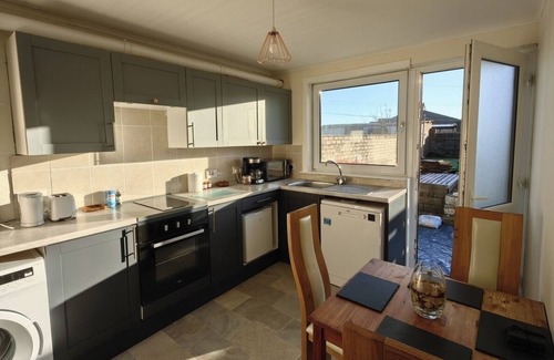 Stranraer House | Charming 2B Cottage in Stranraer: Vintage Escape