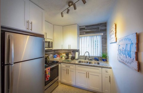 Wynwood Art District Apartment | Charming 2bd/1 Apartment in Wynwood! Free Parking