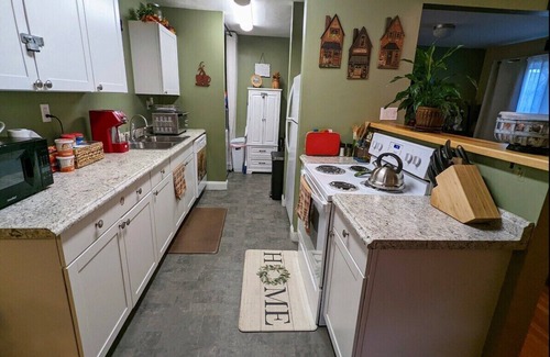 Saranac Lake Apartment | Charming 2Bdrm Retreat in Picturesque Saranac Lake