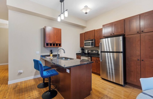 Core Apartment | Charming 2bedroom Apartment in Terrific Downtown St. Paul with Queen BD+Two Full
