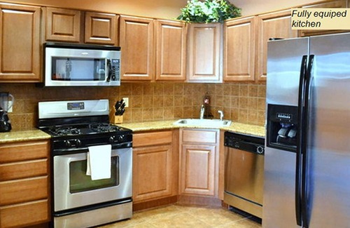 Tumacacori House | Charming 2BR-2.5BA Townhome- Access to Pool, Hot Tub & Gym