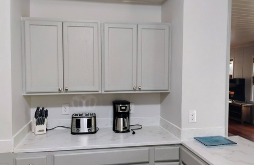 Edisto Island House | Charming 2BR/2BA home in quiet, wooded area of Edisto, 4 mi. to beach