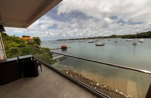 The Lime Condo | Charming 2BR Condo w/A/C + Gym in Scenic Lance Aux Épines
