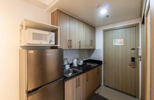 Barangay 76 Apartment | Charming 2BR in Shore 1 Residences