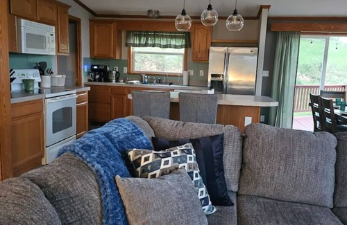 Richland Center Other | Charming 3-bedroom farmhouse in rural Richland Area with hot tub and A/C