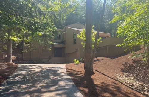Birchwood Farms House | Charming 3-bedroom home located in beautiful Birchwood in Harbor Springs