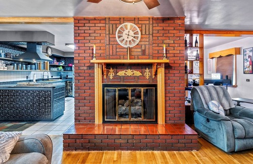 Geneva House | Charming 3-bedroom 5 Bed house with WiFi & extras in delightful Geneva
