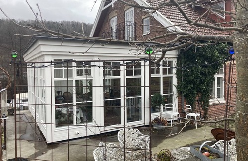 Bastad Apartment | Charming 3-bedroom apartment close to the beach in central Båstadn