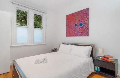 Mosman House | Charming 3 Bedroom Artist House in Mosman