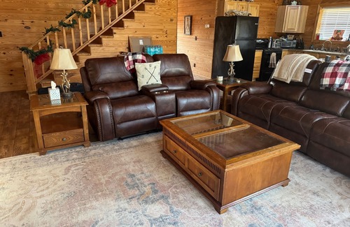 Lucedale Cabin | Charming 3-bedroom cabin with WiFi, AC on Escatawpa River in Lucedale MS