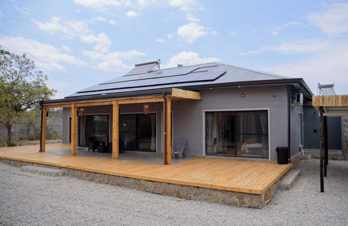 Bulawayo Cottage | Charming 3-bedroom cottage in welcoming Bulawayo with AC, WiFi