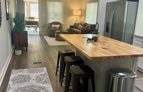 Central Cottage | Charming 3-bedroom cottage in Central—minutes away from Clemson and SWU!