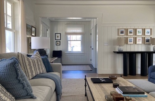Chester House | Charming 3-bedroom exclusive house with WiFi, AC in serene Chester