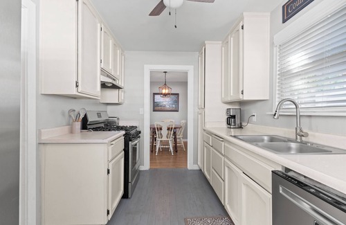Yuba City House | Charming 3-bedroom house in Marysville with WiFi and AC