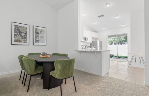 Indian Trails House | Charming 3-bedroom house - Stylish & Health-Conscious