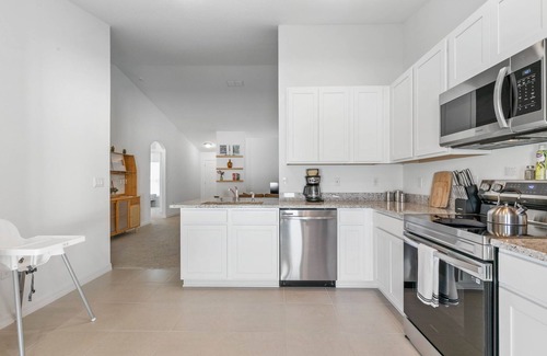 Indian Trails House | Charming 3-bedroom house - Stylish & Health-Conscious