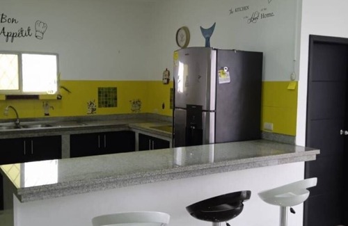 Ballenita House | Charming 3-bedroom house with Pool WiFi, AC in Ballenita near to the beach.
