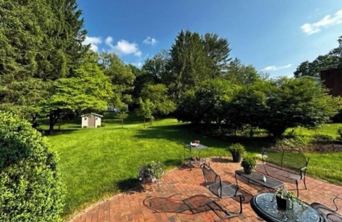 Lewisburg House | Charming 3 bedroom home
