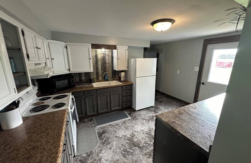 Long Pine House | Charming 3-bedroom house full of all amenities needed for an enjoyable stay!
