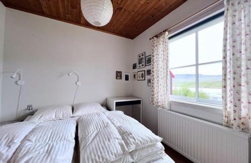 Tvoroyri House | Charming 3-bedroom Home With Stunning Fjord Views