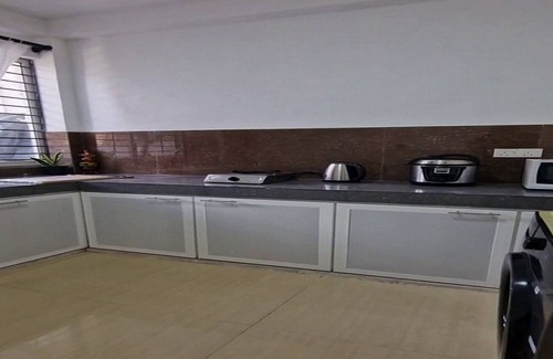 Mount Lavinia House | Charming 3-bedroom house with WiFi, AC in beautiful Dehiwala