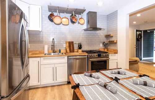 Lower Township House | Charming 3-bedroom house in Cul de sac surrounded by forest