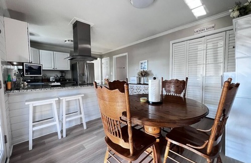 Martinez House | Charming 3-bedroom house in Martinez with WiFi and AC 12 minutes from Masters
