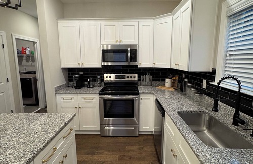 Mosby House | Charming 3-bedroom house in beautiful Richmond with WiFi, AC