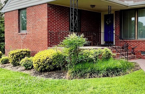 Richmond House | Charming 3-bedroom house with WiFi and AC in beautiful Richmond