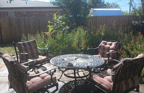 Abilene House | Charming 3-bedroom house with WiFi, AC in welcoming Abilene