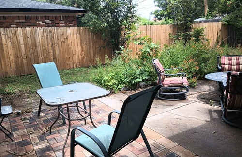 Abilene House | Charming 3-bedroom house with WiFi, AC in welcoming Abilene