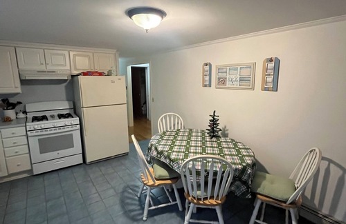 East Harwich House | Charming 3-bedroom house in fabulous Harwich 1 mile from Red River Beach