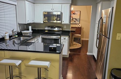 Troy House | Charming 3-bedroom house in fabulous Troy, Michigan