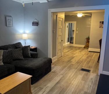 Toledo House | Charming 3-bedroom house next to Hollywood Casino! 1 minute from Interstate 75