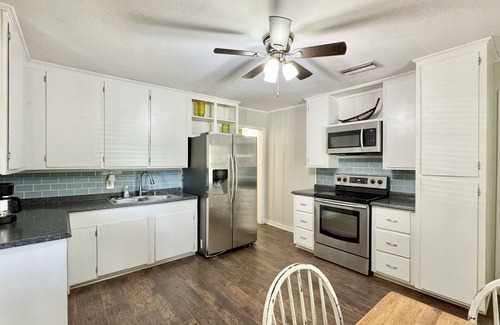 Kilgore House | Charming 3-bedroom house on quiet street in delightful Kilgore