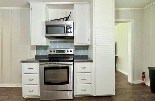Kilgore House | Charming 3-bedroom house on quiet street in delightful Kilgore