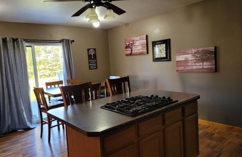 Roseau House | Charming 3-bedroom log home with sauna only 5 miles from Roseau.