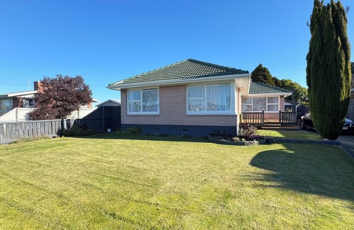 Hornby House | Charming 3-bedroom building in lovely Christchurch with AC, WiFi