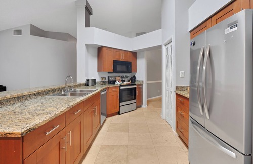 Boyette Springs House | Charming 3-bedroom Pet Friendly house in tranquil Riverview